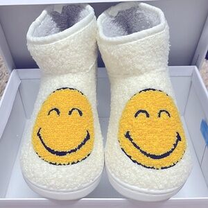 MIA Chill Smiley Faux Shearling Bootie Slipper (Women) 7
